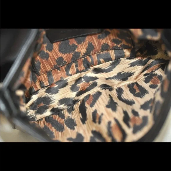 Dolce & Gabbana Black Patent Shoulder Bag EUC - Picture 12 of 17